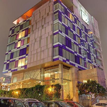 Mosaic Hotel, Noida Exteriör bild