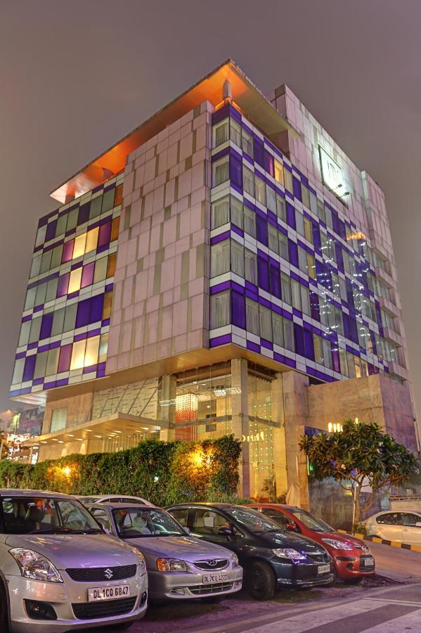 Mosaic Hotel, Noida Exteriör bild